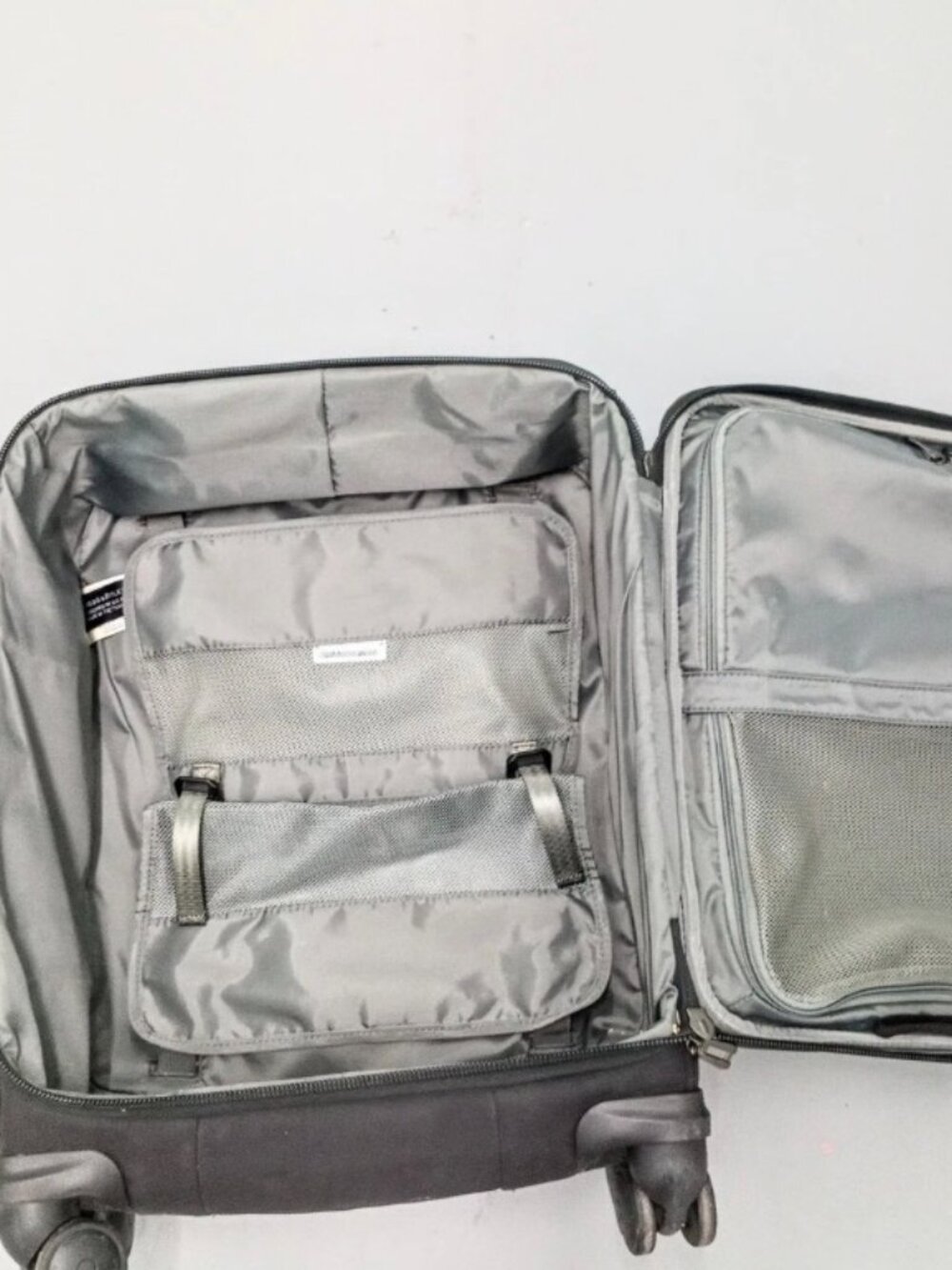 Briggs & Riley Transcend Carry On Bag 21 Inch Spinner Black TU321SPW-4 - Picture 9 of 10